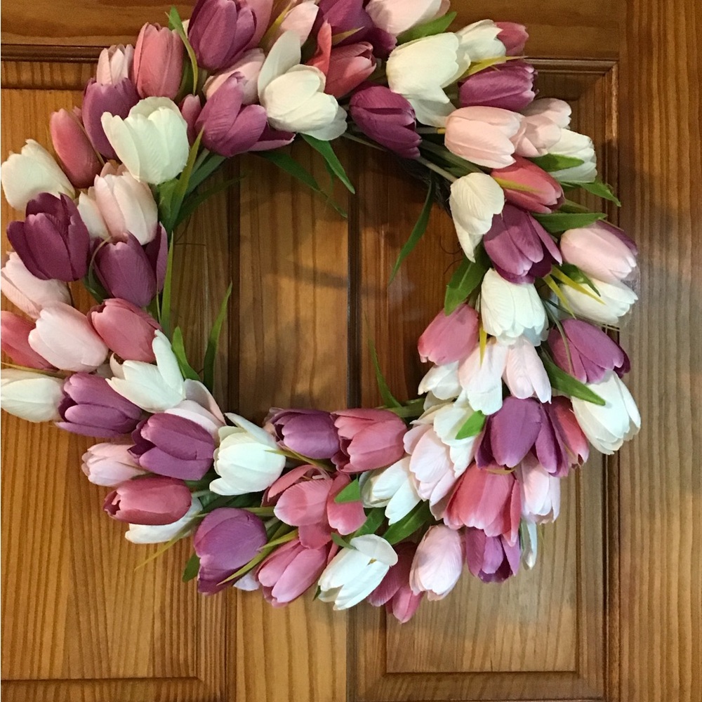NWT large Tulip Wreath - Pink, Purple, and White